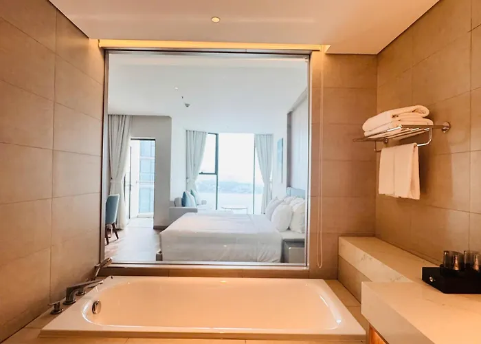A La Carte Sea View With Balcony * Ha Long